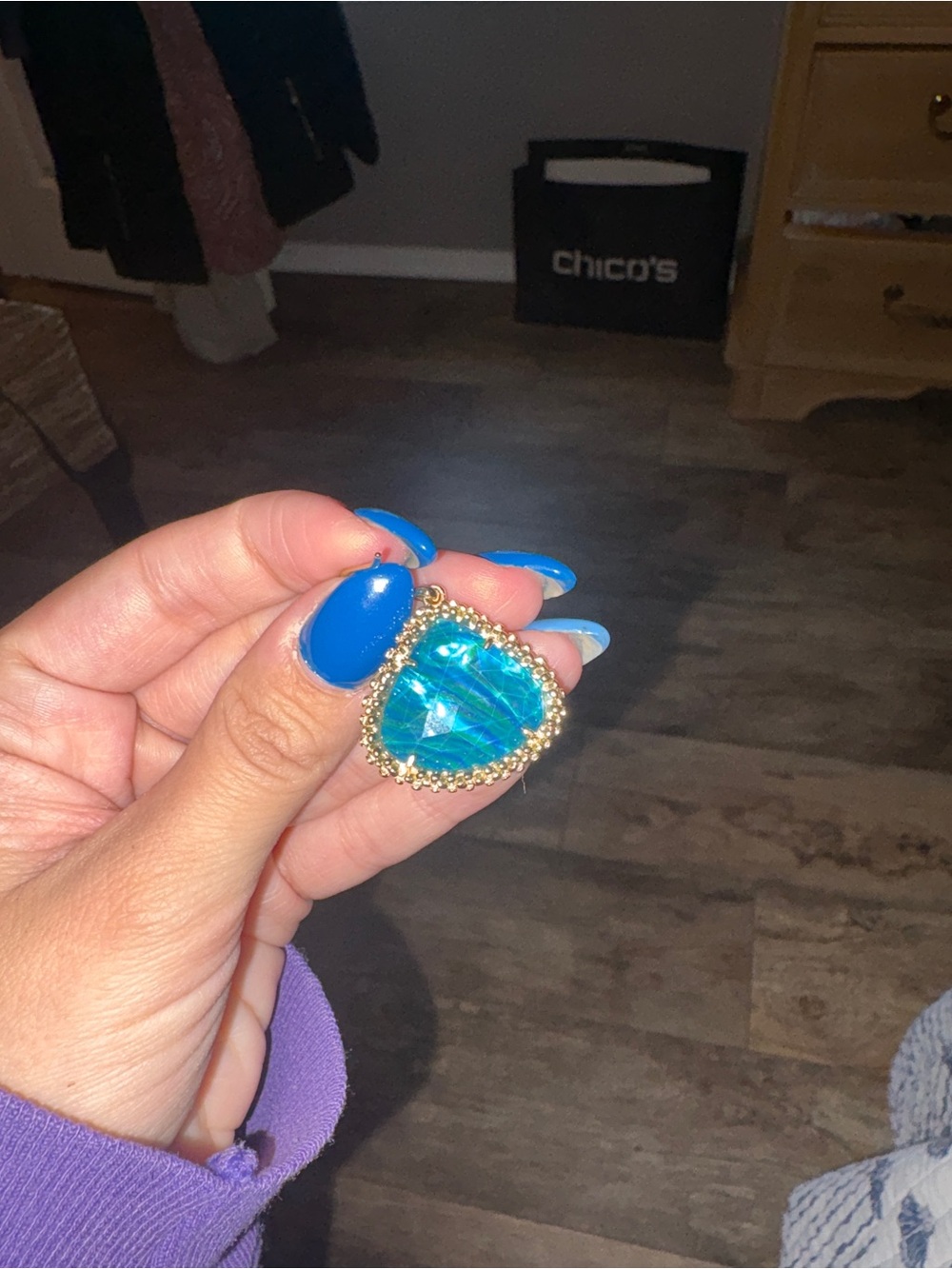 Kendra Scott Turquoise Blue Dangle earrings - Picture 2 of 2
